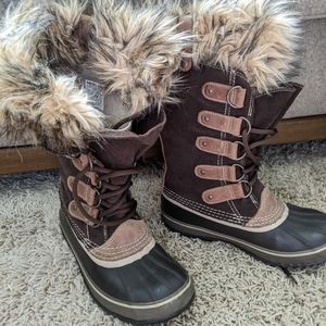 Sorel Joan of Arc boots